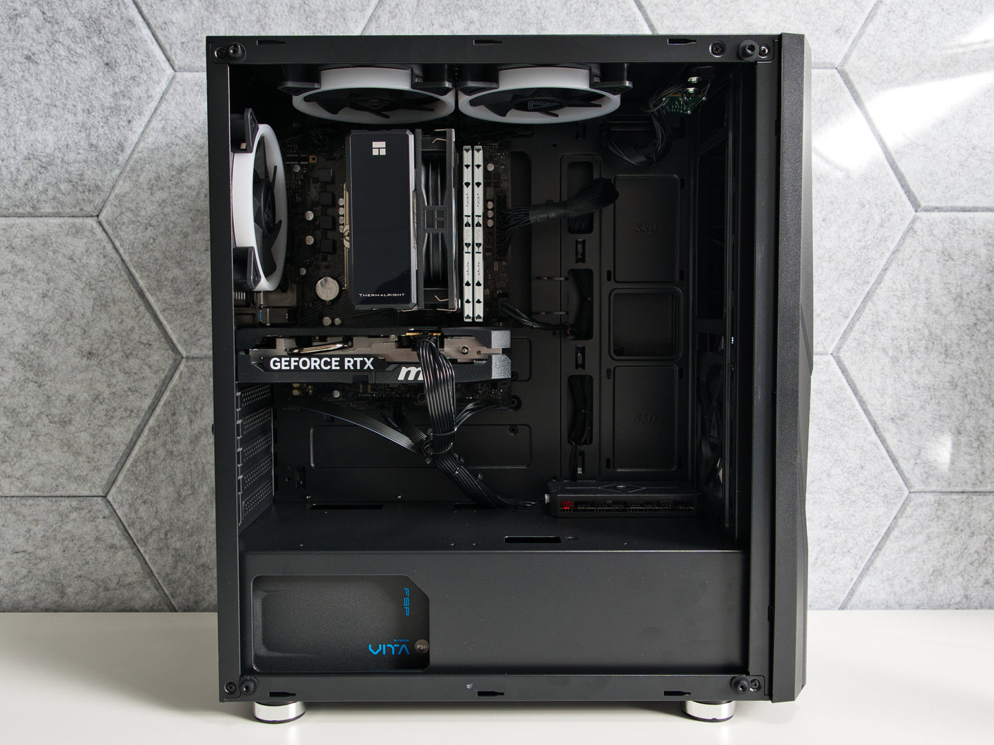 Gaming PC Schwarz | RTX 5050 (8GB) | Ryzen 5 5500 | 16GB RAM | 500GB SSD | Mesh ARGB