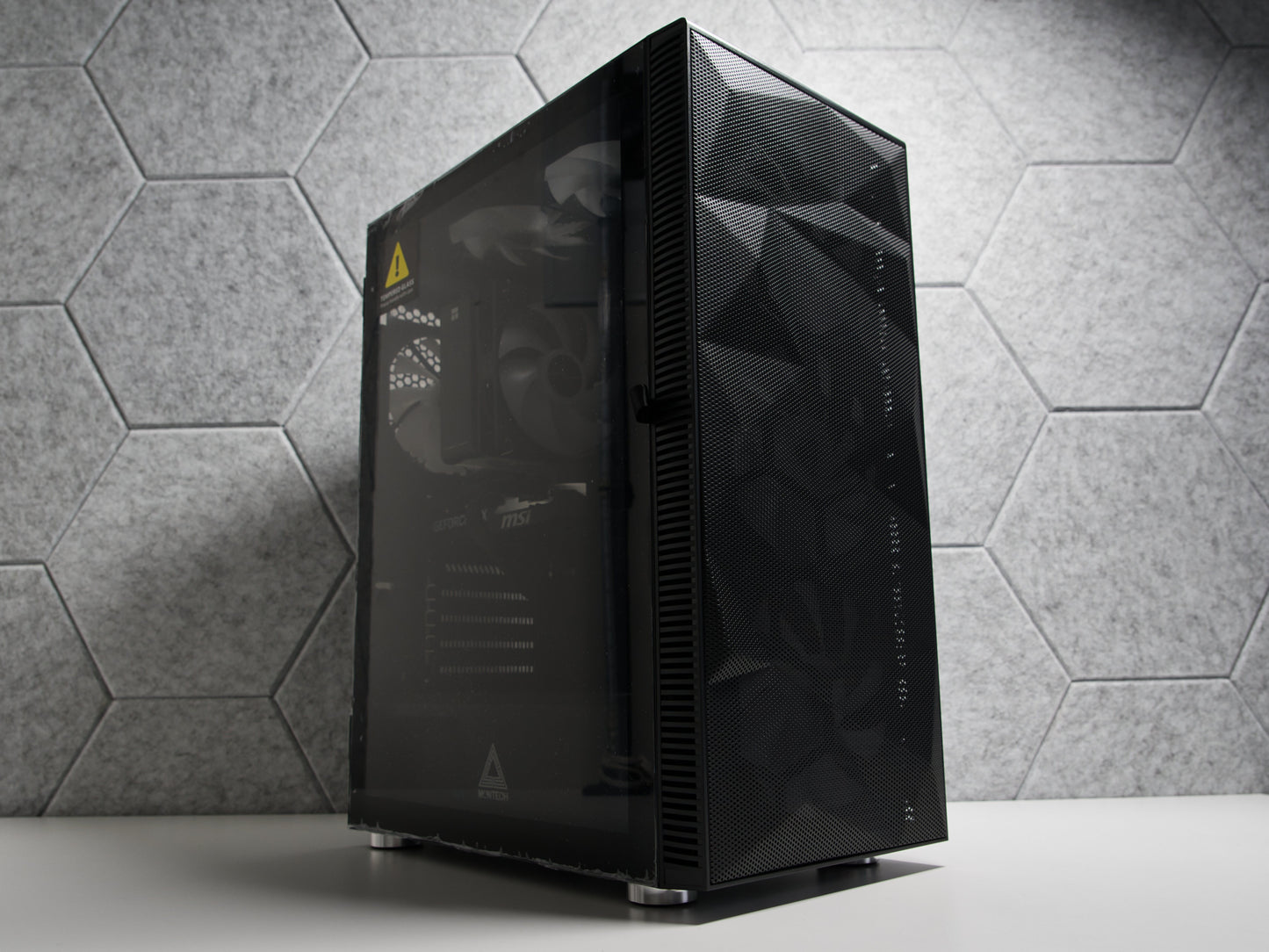Gaming PC Schwarz | RTX 5050 (8GB) | AMD Ryzen 5 5500 | 16GB RAM | 500GB SSD | Win 11