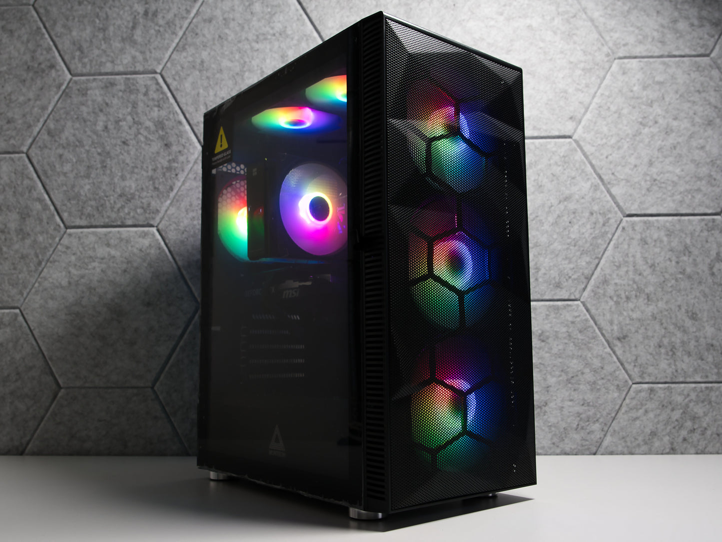 Gaming PC Schwarz | RTX 5050 (8GB) | AMD Ryzen 5 5500 | 16GB RAM | 500GB SSD | Win 11